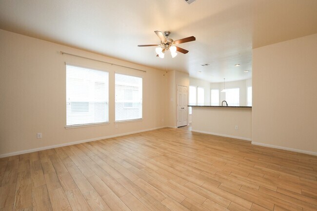 Building Photo - 4155 Falvel Cove Dr