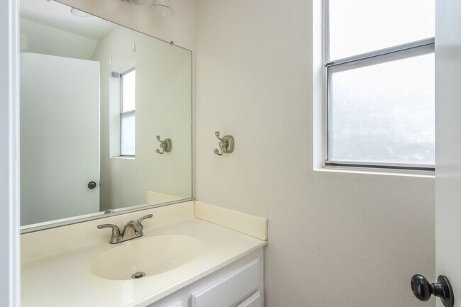Building Photo - 12314 Willow Way