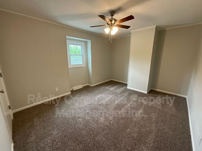 Building Photo - 1156 Smith Rd