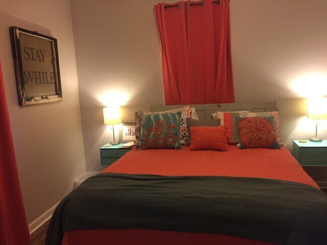 Building Photo - 420 Cartwright St