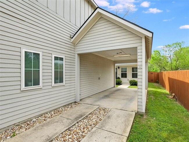 Building Photo - 3107 Lyons Rd