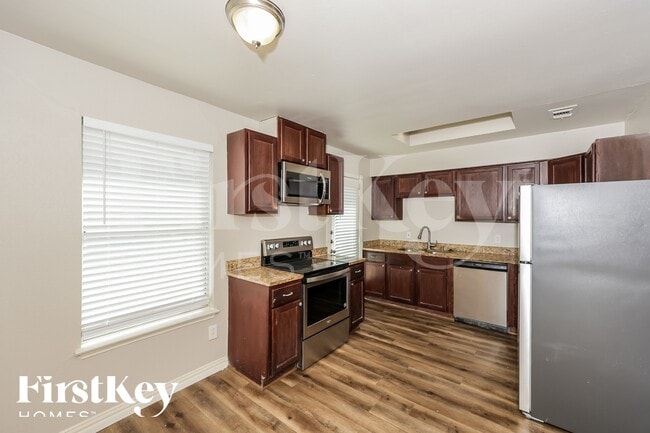 Building Photo - 600 Dayton Rd