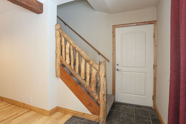 Building Photo - UPDATES COMPLETED!  Unfurnished home! Dogs...