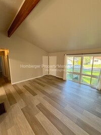 Building Photo - 1922 E 39th Ave