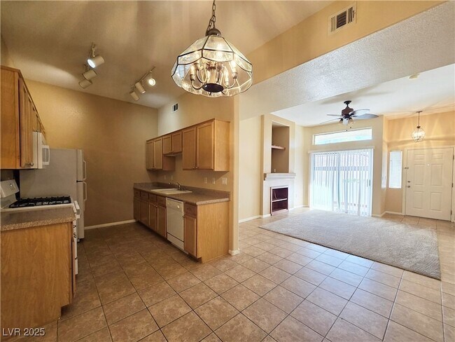 Building Photo - 3325 Cactus Shadow St
