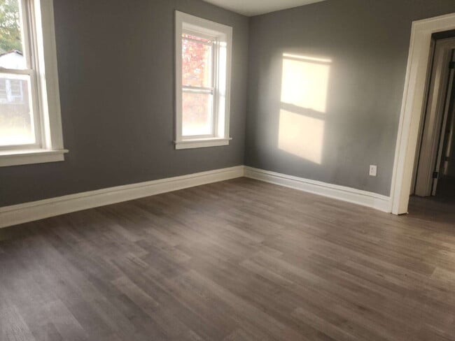 Building Photo - Charming & Spacious Updated Brick Home – Prime Location!