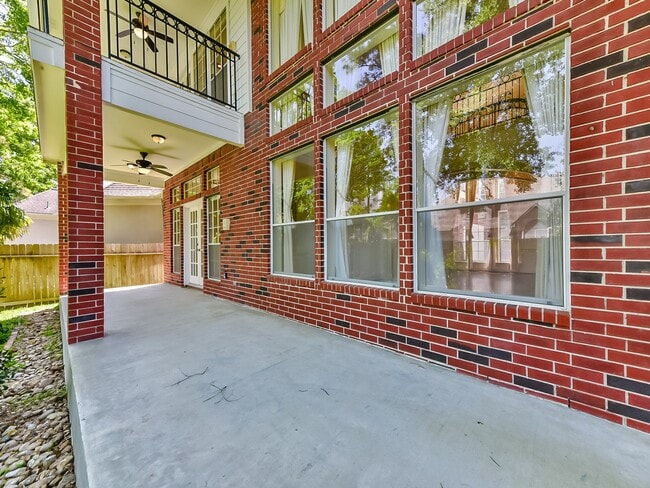 Building Photo - 166 E Capstone Cir