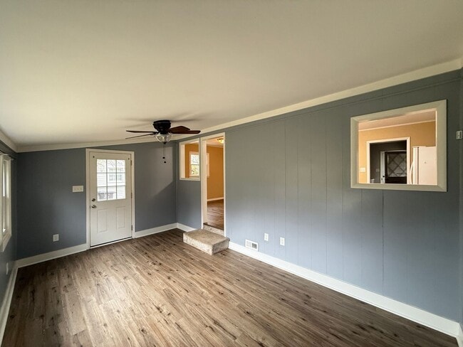 Building Photo - 213 Foxcroft Dr