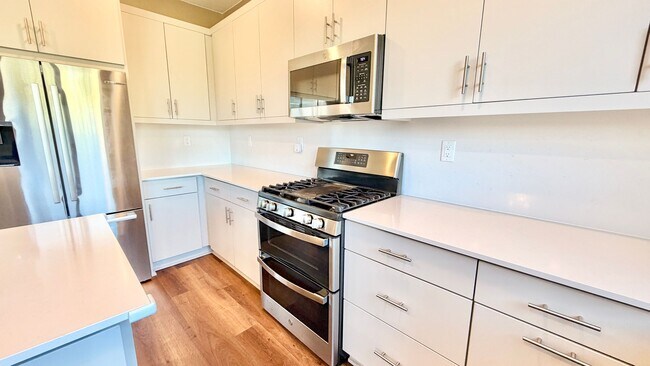 Building Photo - Wonderful Newer Construction Two-Story Home in The Citro Community of Fallbrook, complete with Co...