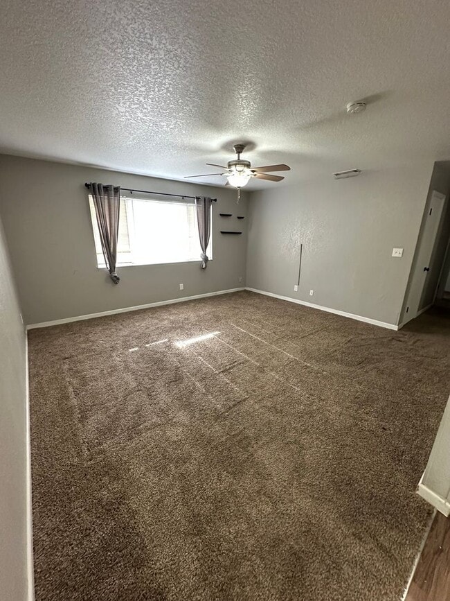 Building Photo - Home for rent