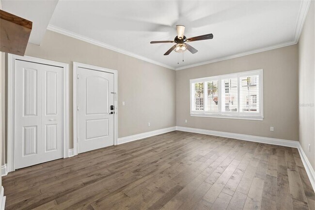 Building Photo - 2117 W Dekle Ave