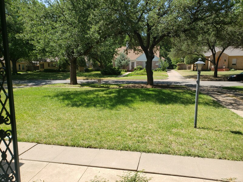 Building Photo - 2410 Clarinda Ave