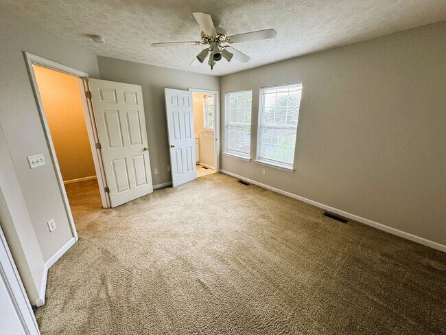 Building Photo - 315 Emerson Ln