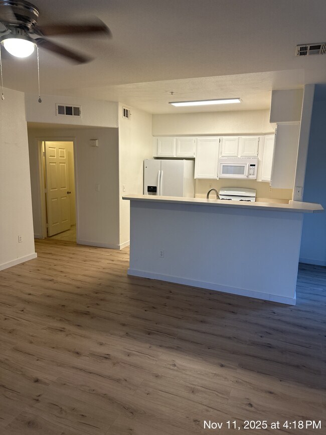 Building Photo - 7143 S Durango Dr