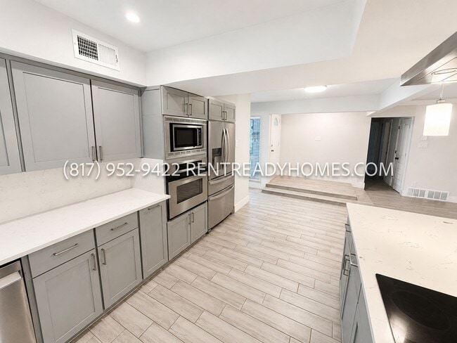 Building Photo - 12372 High Meadow Dr