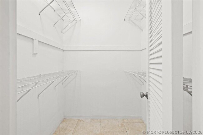 Building Photo - 4250 Galt Ocean Dr