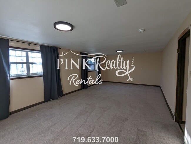 Building Photo - 4025 Cantrell Dr