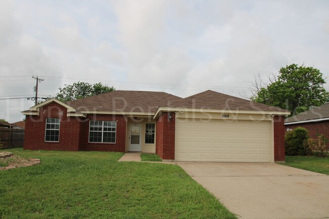 Primary Photo - Perfect Four-Bedroom!