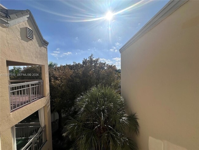 Building Photo - 8290 Lake Dr