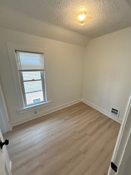 Building Photo - 507 N 20th St