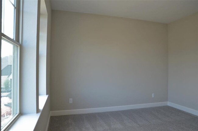 Building Photo - 23834 Pullin Market Dr