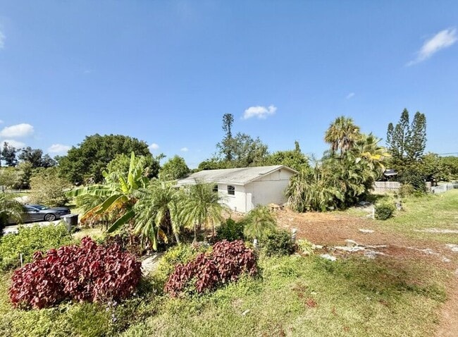 Building Photo - 603 64th Ave W