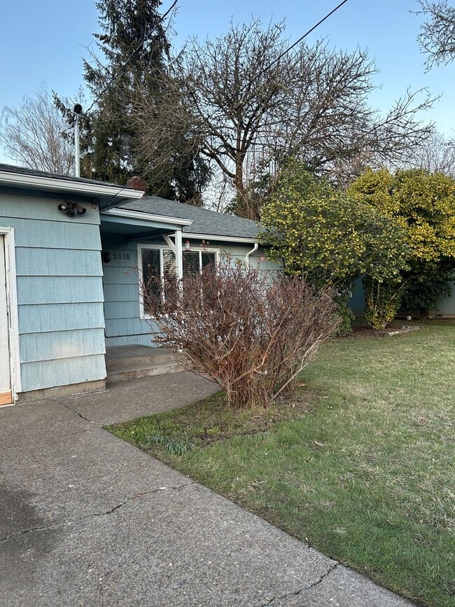 Building Photo - (889) Beca Ave Cottage - PET FRIENDLY - 2 Bed / 1 Bath