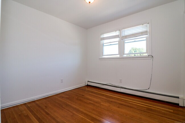 Building Photo - 1298 Madison Ave
