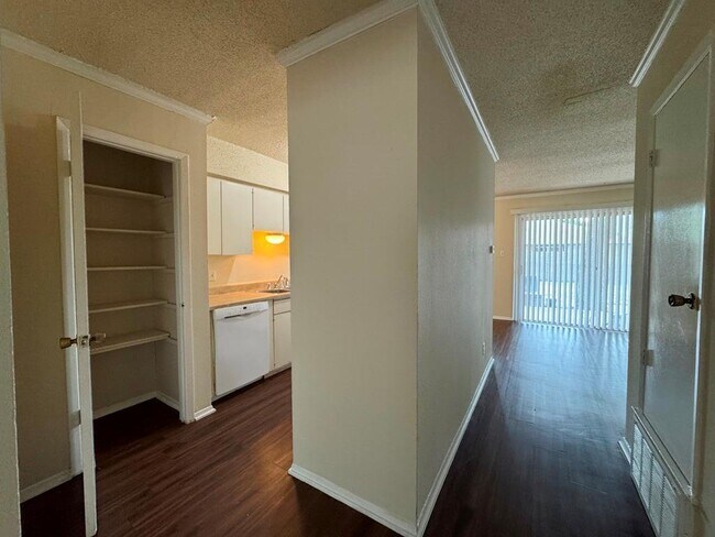 Building Photo - 5905 Burrough Dr