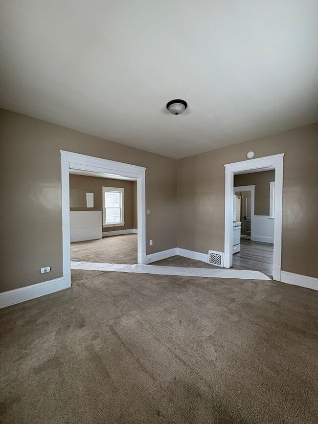 Building Photo - 907 Maryland Ave SW