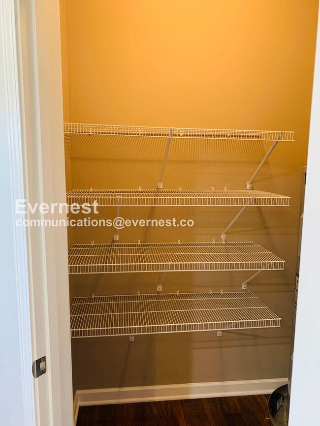 Building Photo - 4159 Saddlecreek Wy