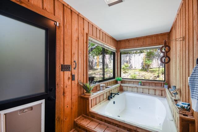 Building Photo - 6304 Whitemarsh Valley Walk