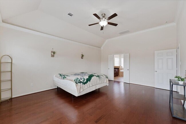 Building Photo - 5502 Lunia Ln