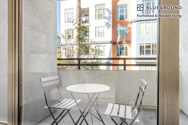 Building Photo - 39370 Civic Center Dr