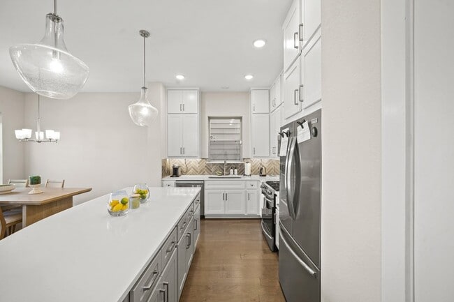 Building Photo - 10936 Keaton Landing Dr