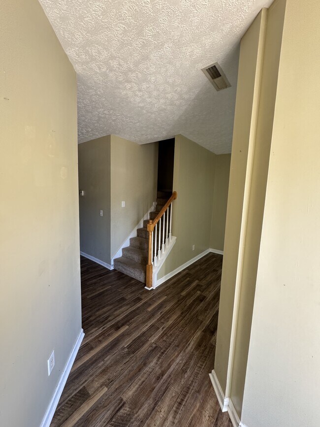 Building Photo - 255 Timber Wolf Trail