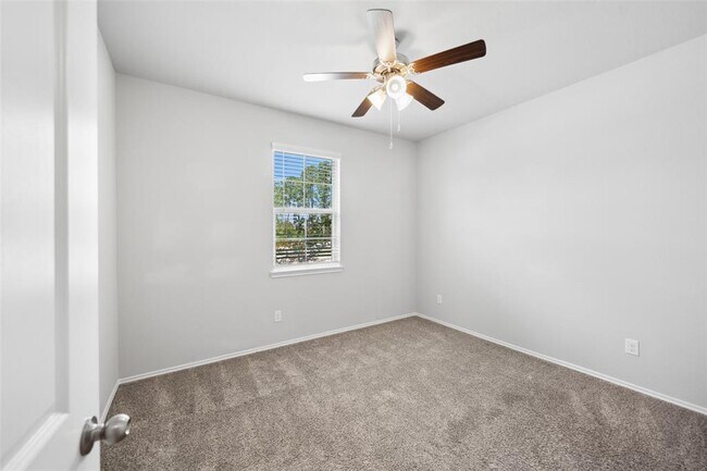 Building Photo - 14102 Silver Falls Ct