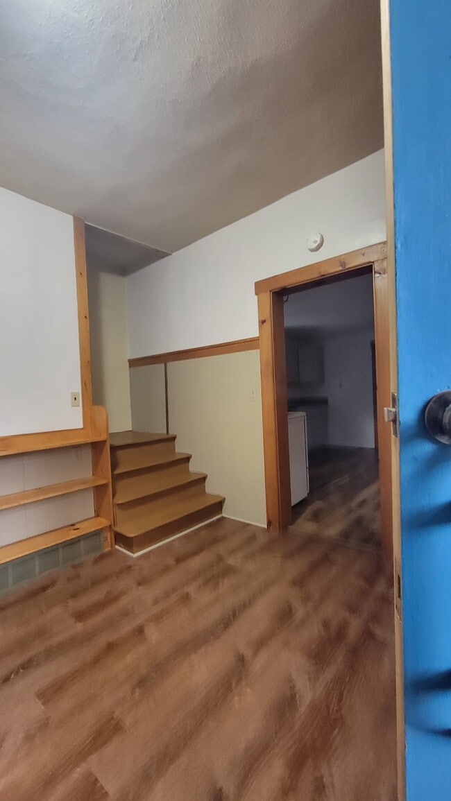 Building Photo - 441 Second St