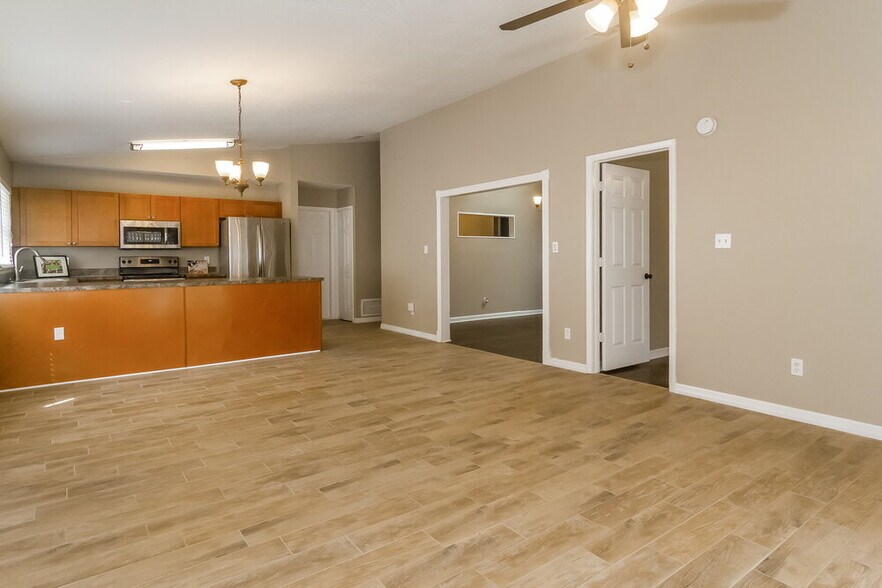 Building Photo - 1345 Bridlebrook Dr