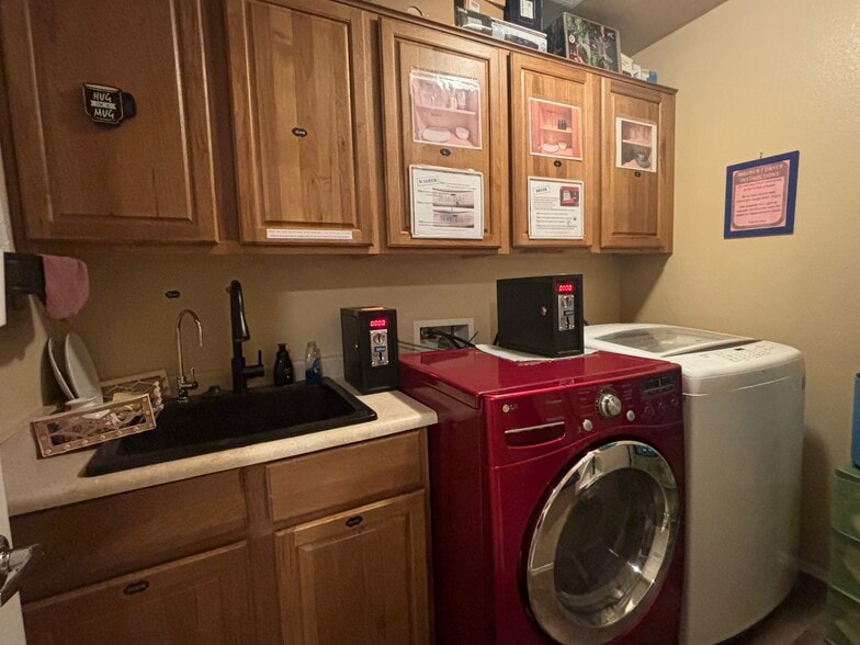 Building Photo - 1350 S Greenfield Rd