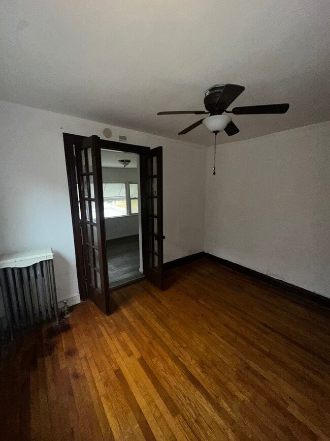 Building Photo - 7957 S Clyde Ave