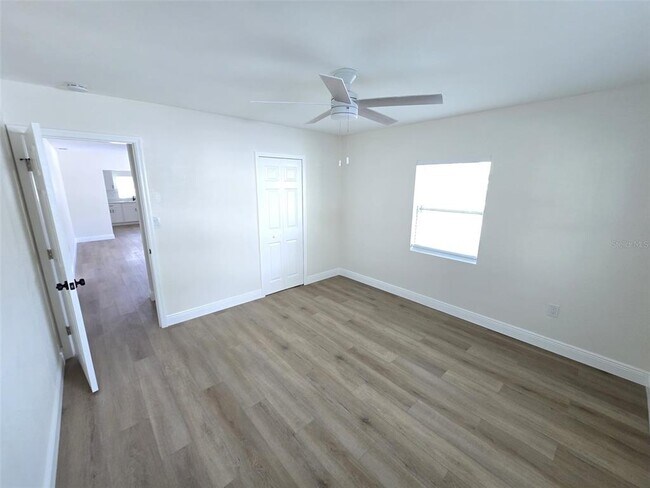 Building Photo - 416 W Ianthe St