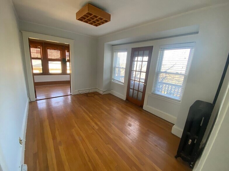 Building Photo - 96 Alban St