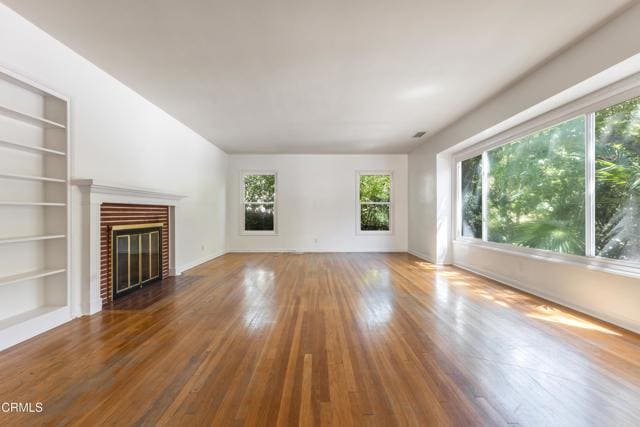 Building Photo - 2721 E Chevy Chase Dr