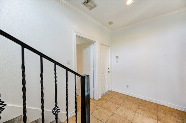 Building Photo - 5701 Kiam St