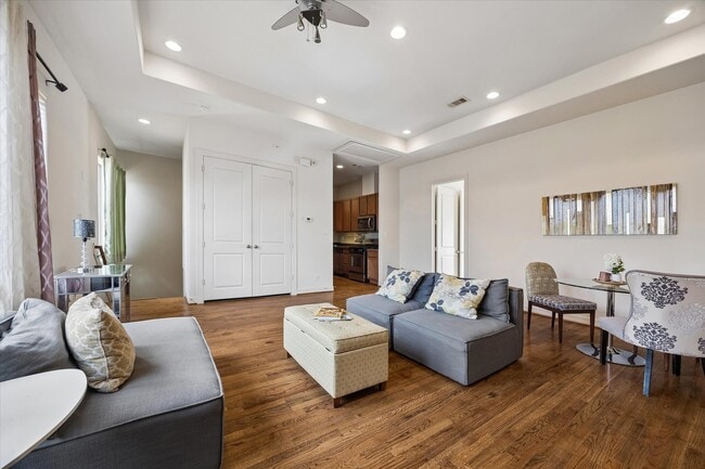 Building Photo - 3804 Center Plaza Dr