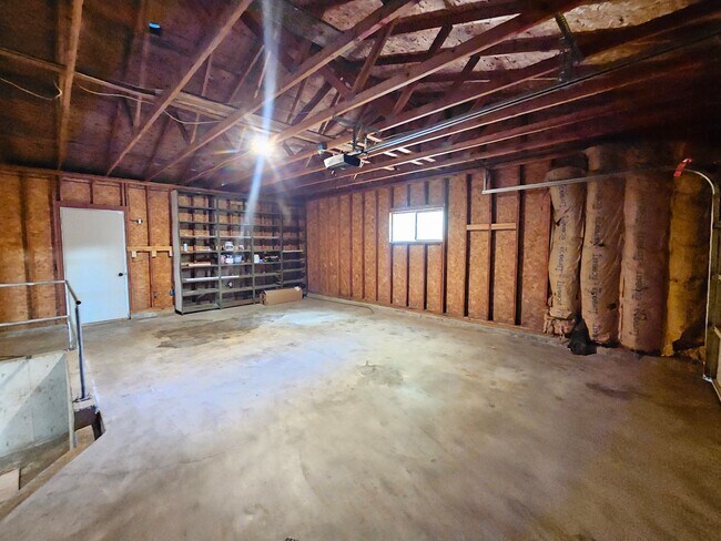 Building Photo - 1721 E 58th Ave