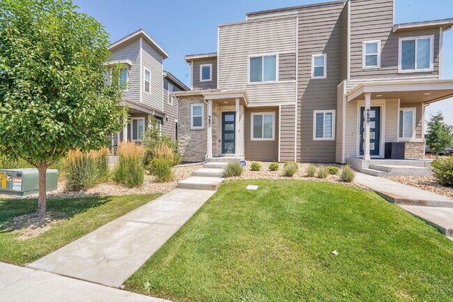 Building Photo - $2,395.00 - 3 Bedrooms, 3 Bathrooms, Single Family Home in Commerce City with Washer and Dryer!