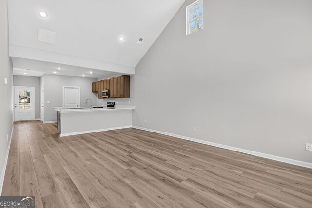 Building Photo - 9 Crown St