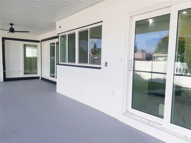 Building Photo - 2109 N Park Rd